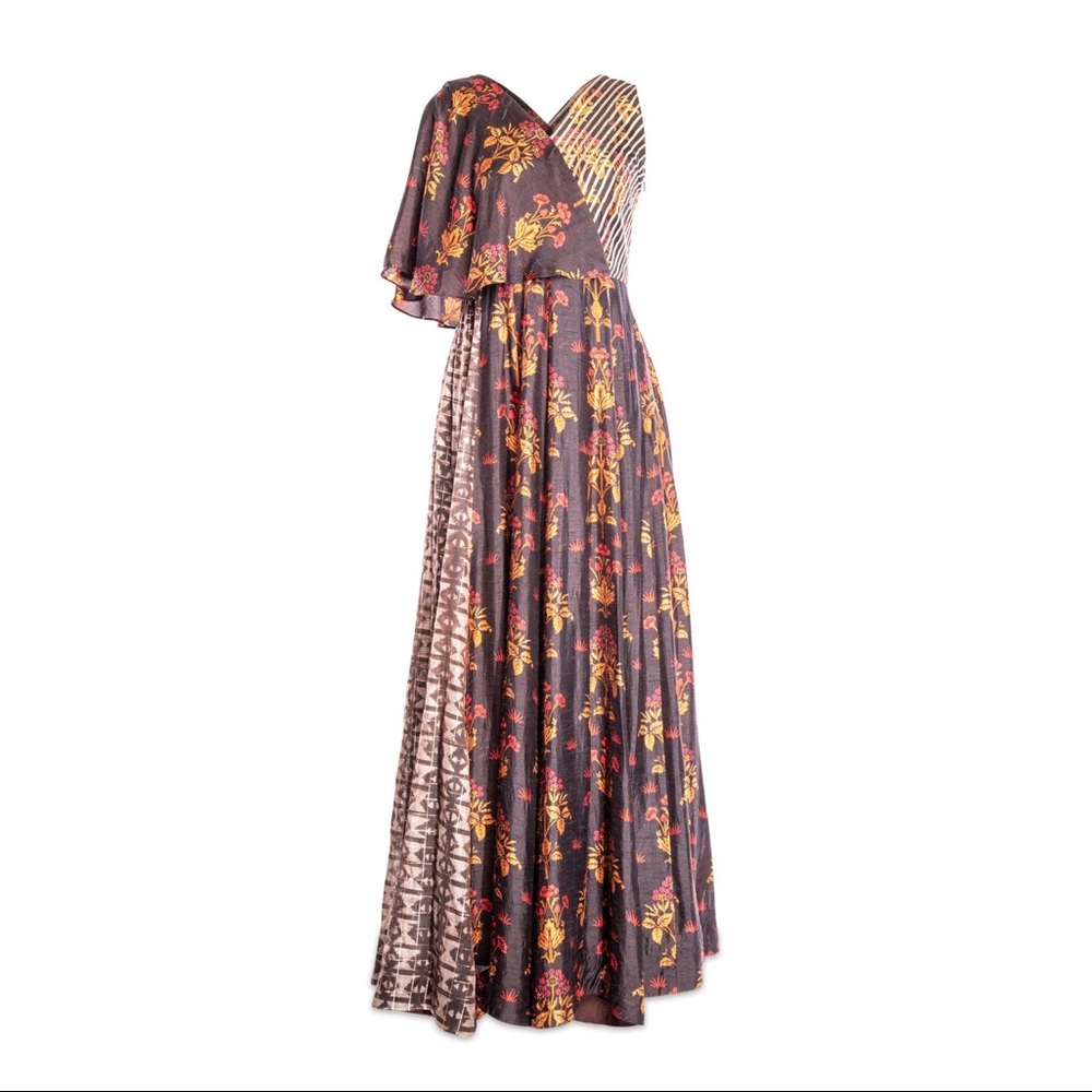 Drishti & Zahabia Gown